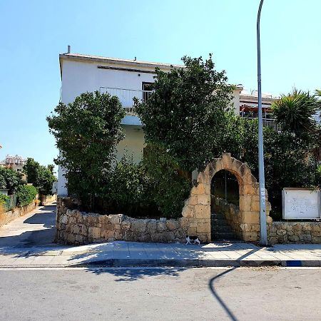 2 Bedroom Cozy Apartment Near Tourist Area, 200M From Sea Paphos Kültér fotó