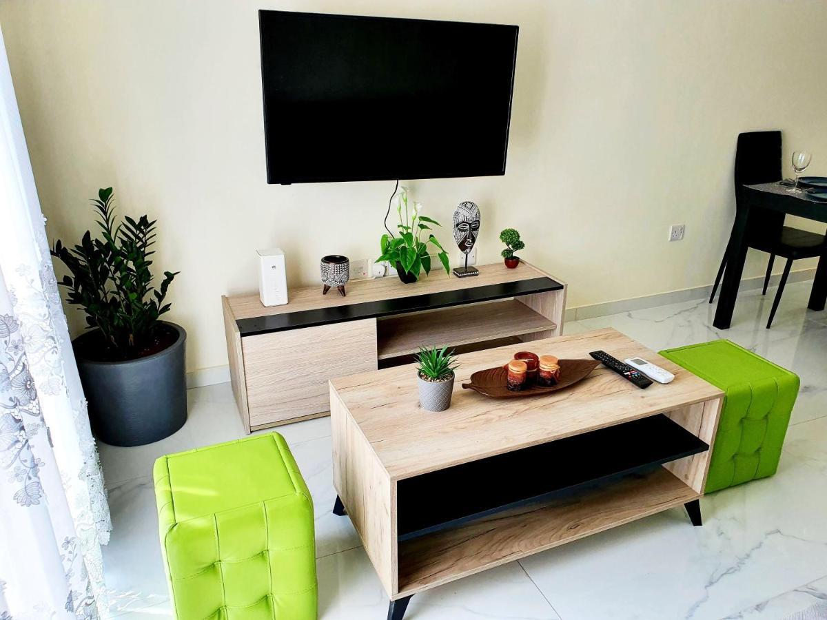 2 Bedroom Cozy Apartment Near Tourist Area, 200M From Sea Paphos Kültér fotó