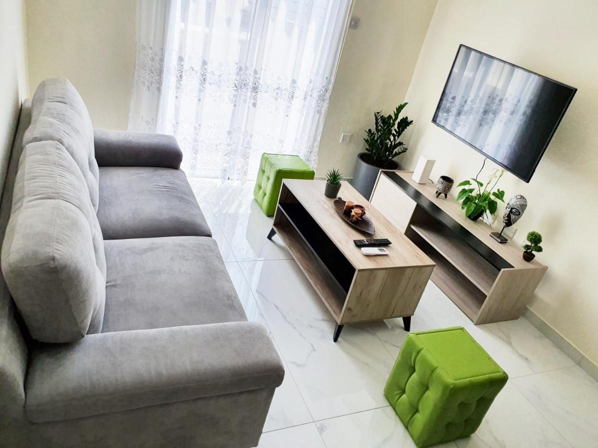 2 Bedroom Cozy Apartment Near Tourist Area, 200M From Sea Paphos Kültér fotó
