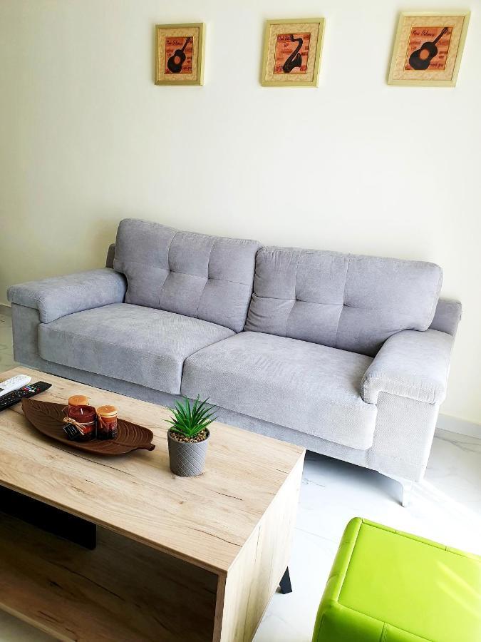 2 Bedroom Cozy Apartment Near Tourist Area, 200M From Sea Paphos Kültér fotó