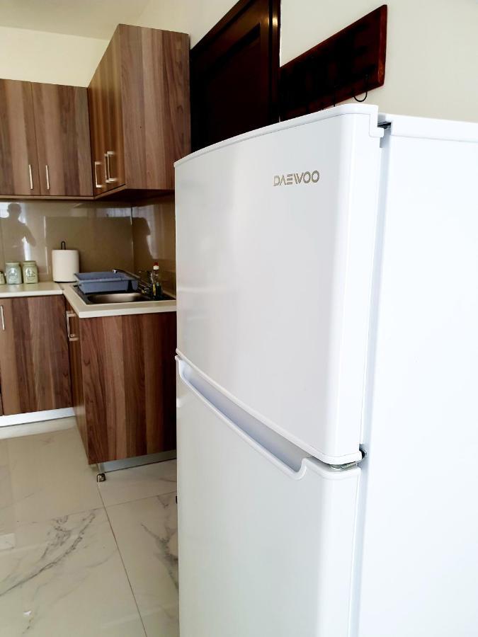 2 Bedroom Cozy Apartment Near Tourist Area, 200M From Sea Paphos Kültér fotó
